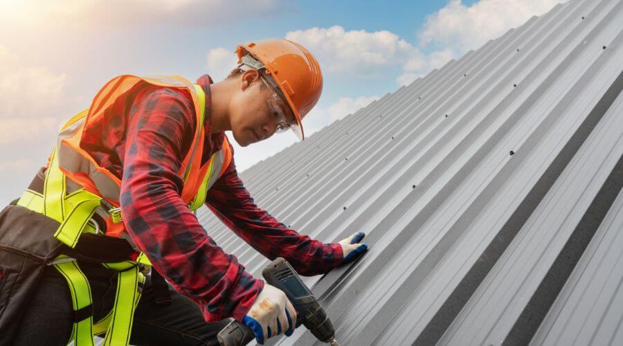 Owens Corning roofing contractor in Munger, MI